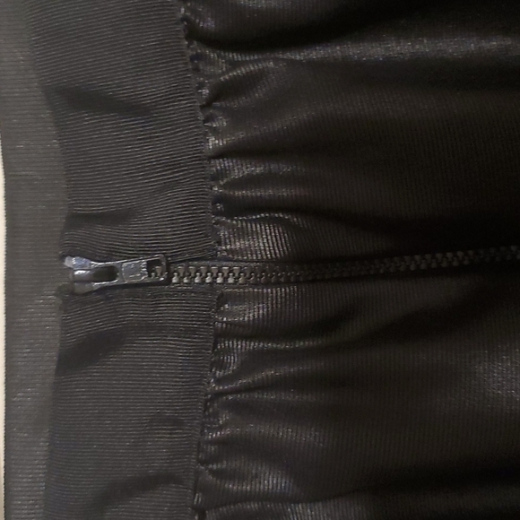 Asos brand black skater skirt. - Picture 4 of 5